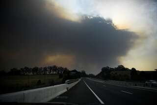 Incendies en Australie: ce cliché du ciel reproduit le drapeau aborigène