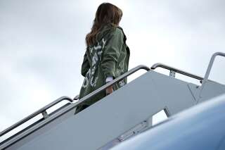 Melania Trump choque aux États-Unis en portant cette veste Zara lors d'une visite à des migrants