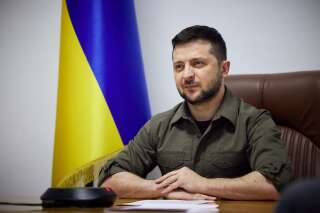 Otan: Zelensky accuse Poutine d'utiliser des bombes au phosphore en Ukraine
