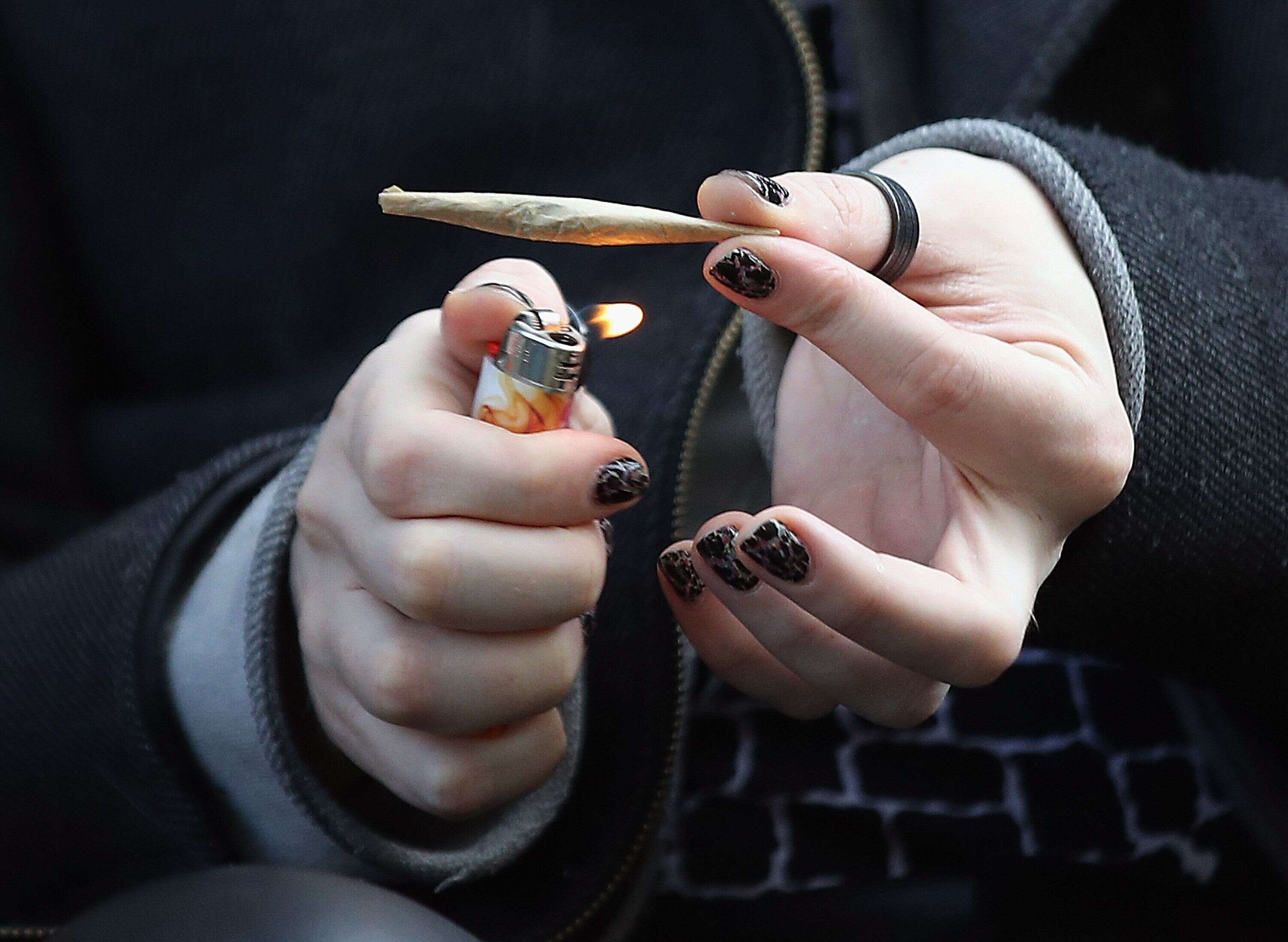 Le maire de Reims Arnaud Robinet a proposé de tester la légalisation du cannabis. Une idée balayée immédiatement par Gérald Darmanin, le ministre de l'Intérieur (photo d'illustration prise le 14 avril dernier aux États-Unis).