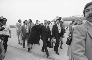Jimmy Carter arrive à Des Moines dans l'Iowa en 1976 pour deux jours de campagne sur le terrain.