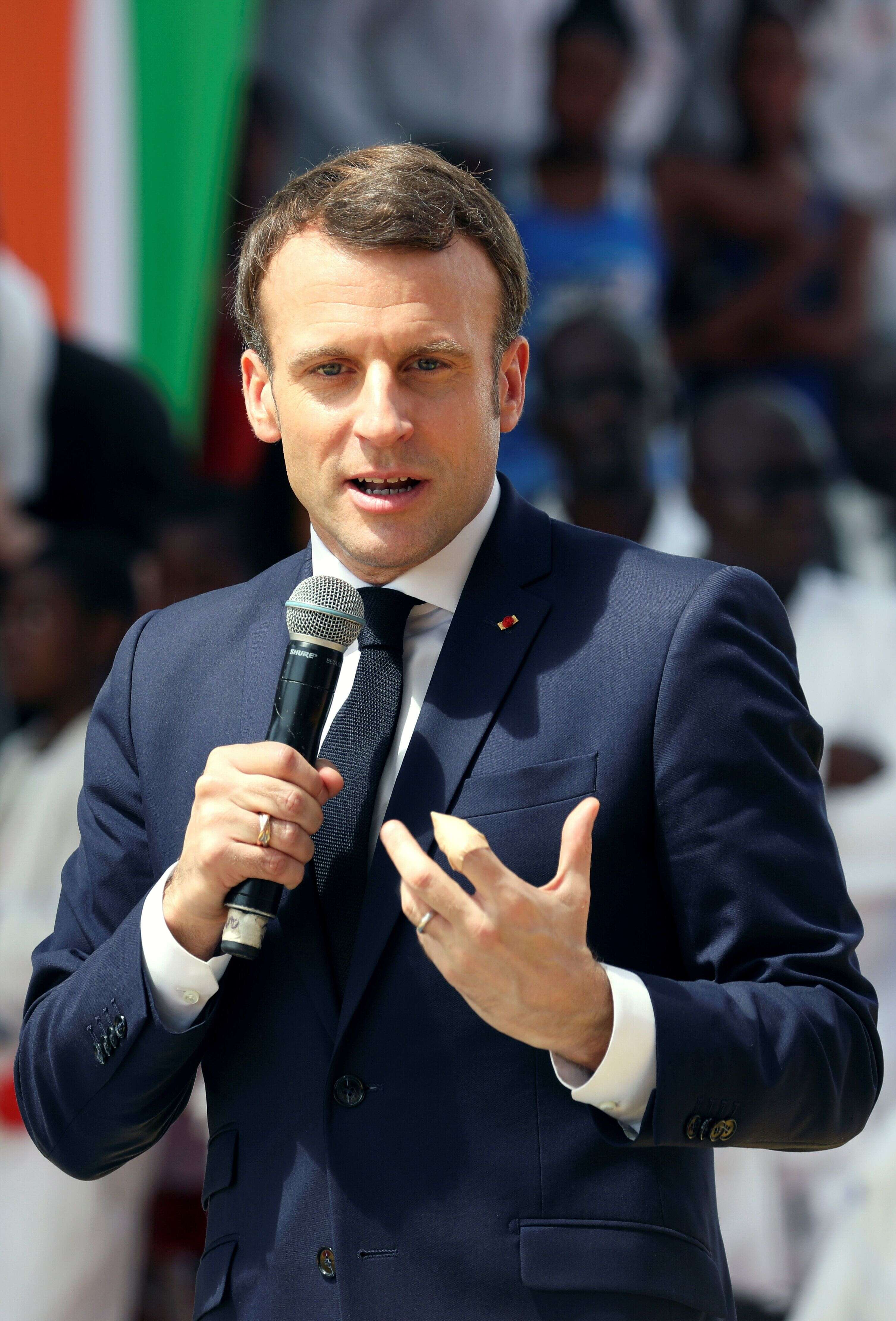 Emmanuel Macron, ici ce 21 décembre à Abidjan, en Côte d'Ivoire, a annoncé qu'il renonçait par avance à sa retraite de président.