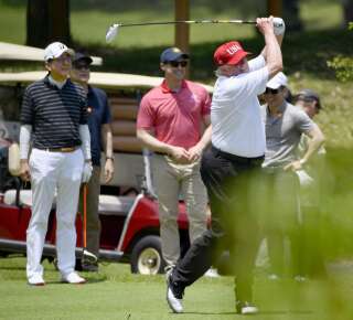 Lors de sa dernière visite d'État au Japon, Donald Trump avait été convié à jouer au golf par le Premier ministre local Shinzo Abe.