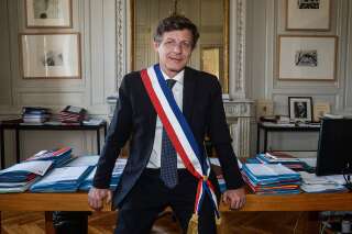Nicolas Florian, le maire de Bordeaux est attaqué en justice par son rival écologiste Pierre Hurmic.