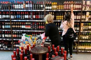 Pour le soir du Nouvel an, la vente d'alcool limitée dans plusieurs départements