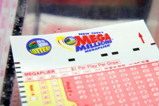 Un joueur du loto Mega Millions remporte la somme record de 1,6 milliard de dollars aux États-Unis