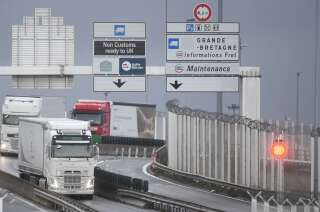 À la frontière entre le Royaume-Uni et la France, les routiers doivent désormais présenter un test négatif au covid-19 aux autorités françaises (image d'illustration prise le 25 décembre dernier).