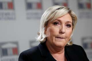 Marine Le Pen mise en examen pour avoir relayé sur Twitter des photos d'exactions de Daech