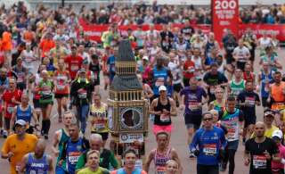 Marathon de Londres: ce concurrent n'aurait peut-être pas dû se déguiser en Big Ben