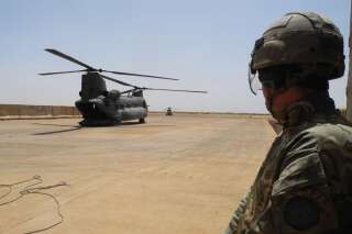 Un hélicoptère dans la base militaire de GAO au Mali.