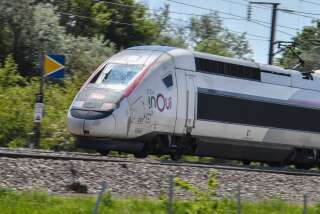 Un TGV Inoui en direction de Paris le 2 juin 2021.