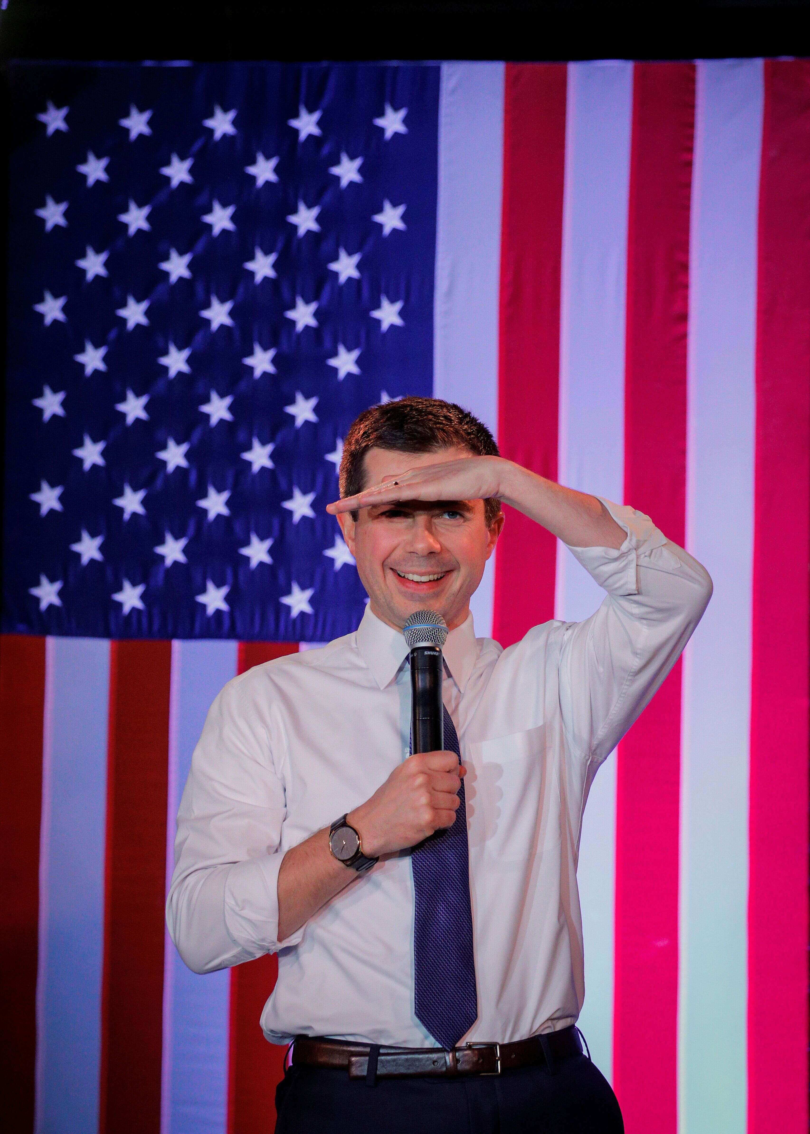 Pete Buttiegeg, ici dans le New Hampshire le 4 février, est donné vainqueur de la primaire de l'Iowa selon des résultats partiels.