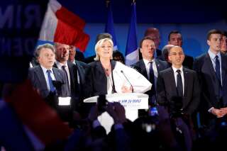 Le Front national tiraillé entre la drague des souverainistes et celle des électeurs de Jean-Luc Mélenchon