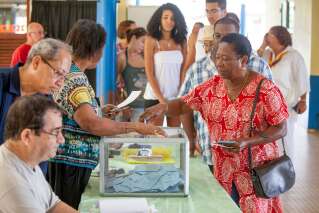 Législatives partielles en Guyane: Le candidat de Castaner devance celui de Mélenchon au 1er tour