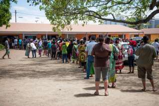 Référendum en Nouvelle-Calédonie: forte affluence dans les bureaux de vote de Nouméa