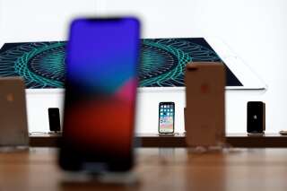 Apple: une association française porte plainte pour l'obsolescence programmée des iPhones