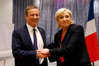 Nicolas Dupont-Aignan et Marine Le Pen, ici à Paris, le 29 avril 2017.