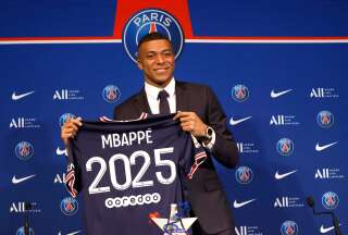 Kylian Mbappé a parlé au téléphone avec Emmanuel Macron au sujet de son futur au PSG ou au Real.