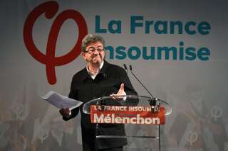 Mélenchon lance une proposition de débat à Philippe et Macron sur le Venezuela