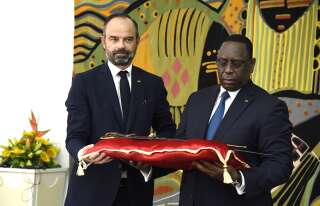 Édouard Philippe a remis à Macky Sall le sabre d’Omar Saïdou Tall, une très belle pièce faisant partie des collections du Musée de l’armée à Paris.