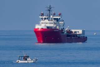 L'Ocean Viking de SOS Méditerranée demande un secours d'urgence