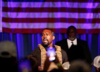 Le rappeur Kanye West a été diagnostiqué bipolaire en 2016. Il s’est porté candidat aux élections présidentielles américaines le 4 juillet dernier, date de la fête nationale des Etats-Unis. Pour certains, cette candidature serait due à une crise bipolaire que le chanteur traverserait.