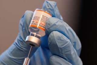 Vaccin contre le Covid-19: vers une dose de rappel pour tous deux fois par an?