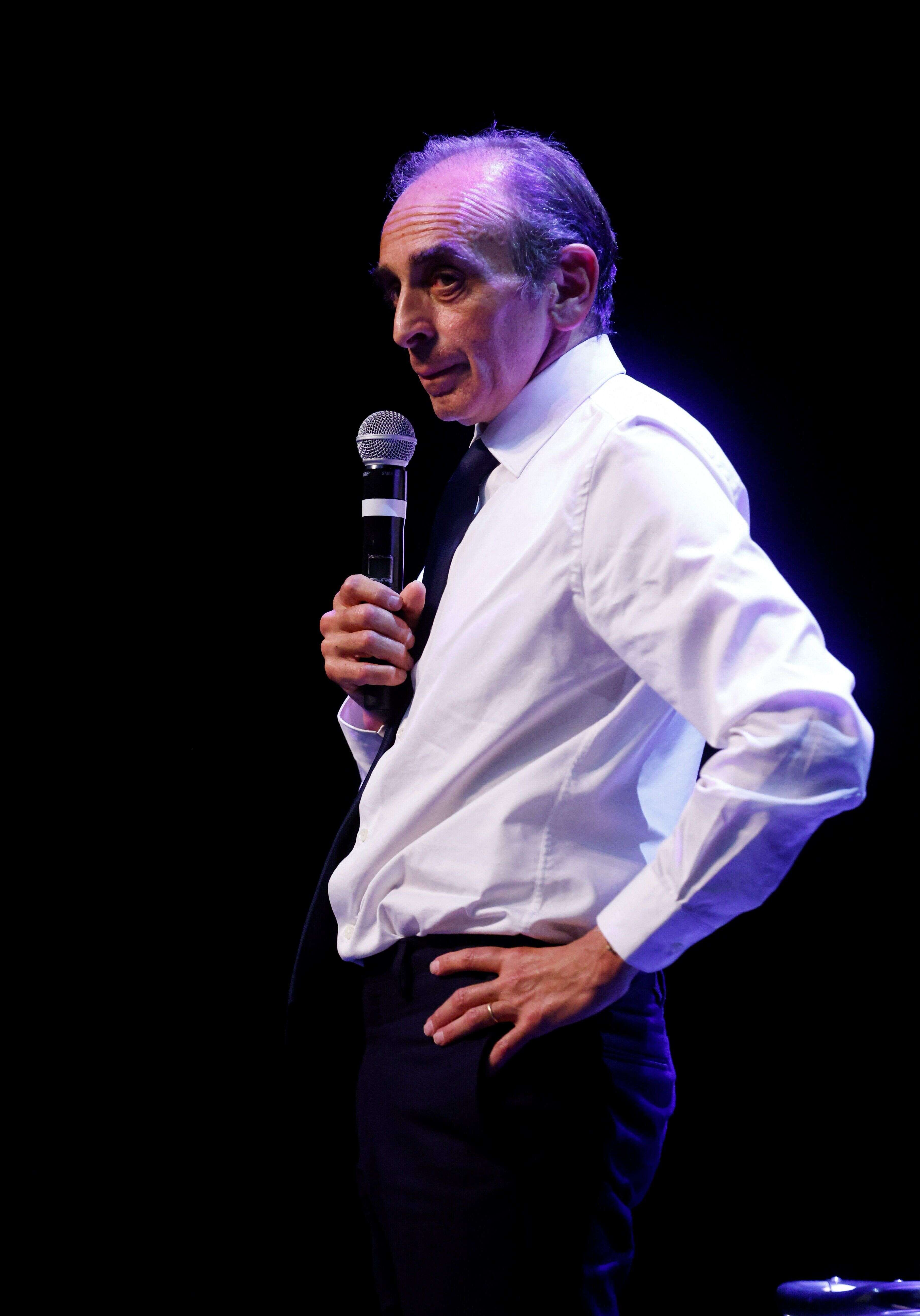 Éric Zemmour, ici lors d'une conférence à Béziers le 16 octobre, a officialisé sa candidature à l'élection présidentielle 2022.