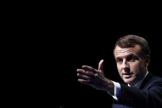 Emmanuel Macron prononçant son discours lors du Congrès des maires mardi 19 novembre.