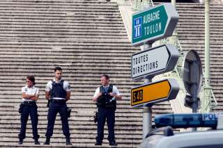 La remise en liberté de l'assaillant de Marseille la veille de l'attaque suscite des interrogations