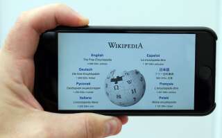 Si la version chinoise de Wikipédia était déjà censurée en Chine, il n'est désormais plus possible d'accéder à aucune version.