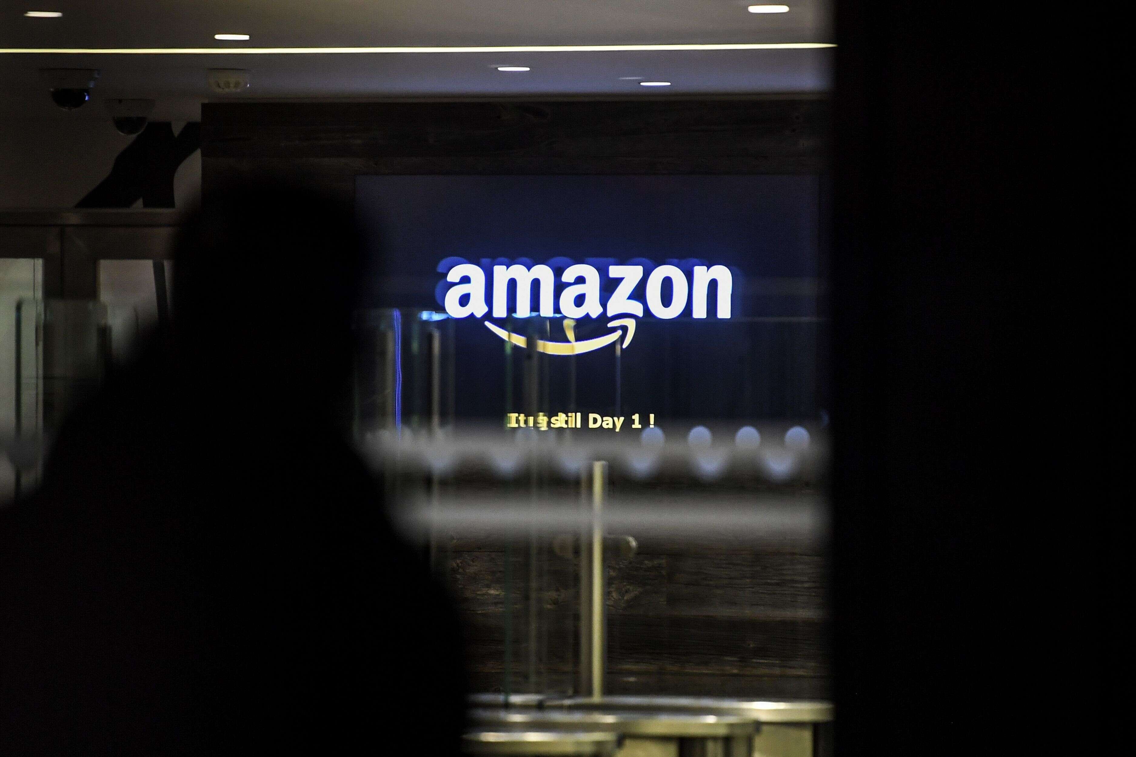 Conformément au vœu du gouvernement, Amazon s'est dit prêt à repousser son opération marketing 