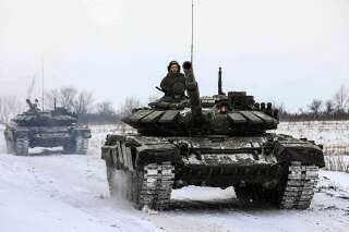 (Photo d'un char russe à la frontière ukrainienne le 14 février 2022 par Russian Defense Ministry Press Service via AP, File)