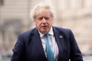 Après les fêtes à Downing Street, le cercle de Boris Johnson visé par de premières amendes