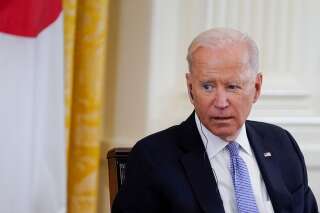 Biden évite la paralysie fédérale de justesse mais subit un gros revers