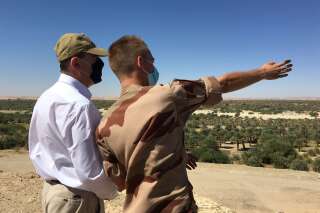 Au Tchad, Jean Castex rend visite aux soldats français sur des lieux symboliques