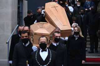 Mort des frères Bogdanoff: Cyril Hanouna et d'autres présents aux obsèques