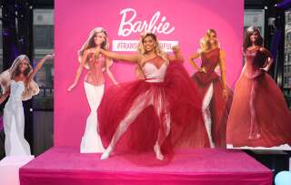 Jeudi 26 mai 2022, l'actrice Laverne Cox a célébré le lancement de la Barbie à son effigie en même temps que son anniversaire.
