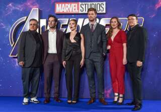 Joe Russo, Paul Rudd, Scarlett Johansson, Chris Hemsworth, Trinh Tran et Anthony Russo à l'évènement de sortie du film 