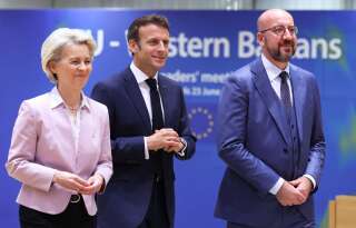 Ursula von der Leyen, Emmanuel Macron et Charles Michel, le 23 juin 2022 à Bruxelles.