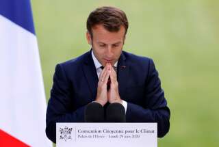 Le Président Macron s'adresse aux membres de la Convention climat à l'Elysée, le 29 juin 2020, à Paris. (Photo by CHRISTIAN HARTMANN / POOL / AFP)
