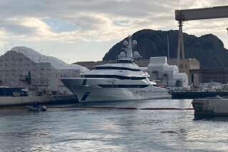 Le yacht Amore Vero appartiendrait à l'oligarque Igor Setchin, proche de Vladimir Poutine.