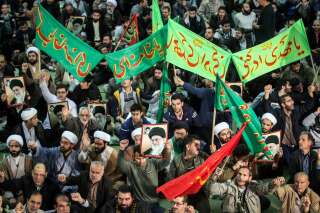 En Iran, des dizaines de milliers de manifestants soutiennent le régime