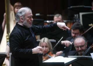 Le chef d'orchestre Valery Gergiev lors d'un concert au théâtre Mariinsky de Saint-Pétersbourg le 22 janvier 2022