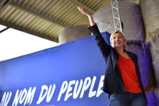 Marine Le Pen candidate à l'élection présidentielle de 2017, donne un meeting le 30 mars 2017 à La Trinite-Porhoet.
