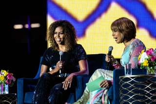 La coiffure naturelle de Michelle Obama à la Nouvelle-Orléans fait un carton