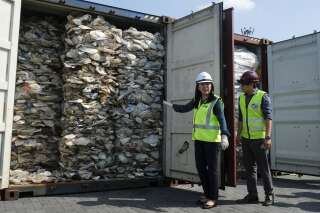 Une entreprise française qui envoyait ses déchets en Malaisie condamnée (et c'est une première) (photo d'illustration prise le 28 mai en Malaisie montrant des déchets plastiques venus d'Australie)