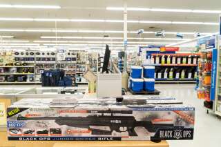 Le géan de la distribution Walmart a décidé de retirer les armes à feu des rayons de ses magasins (ici au Texas en 2015) à cinq jours de la présidentielle.