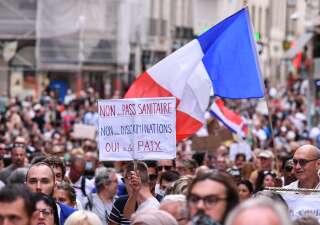 Samedi 31 juillet, environ 200.000 personnes ont manifesté en France contre les mesures sanitaires mises en place face au covid-19. Avec malheureusement des attaques et injures contre la presse, souvent empêchée d'informer.