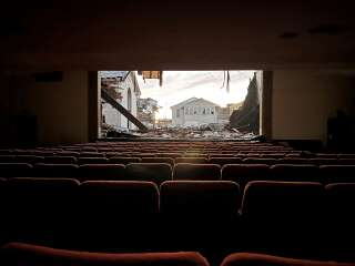 Le cinéma de Mayfield dévasté après le passage d'une tornade, dans la nuit du 10 au 11 décembre 2021.